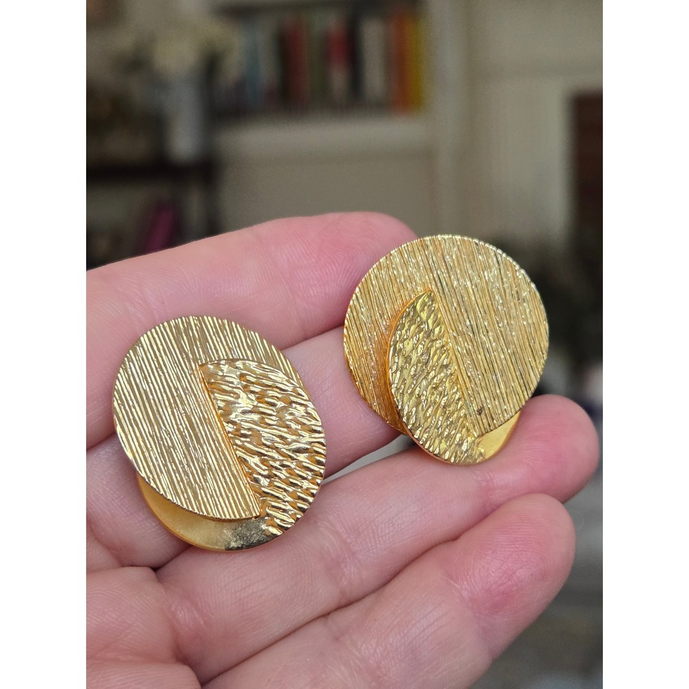 Goldtone 3D 2 Layer Disc Earrings Vintage Clip-On